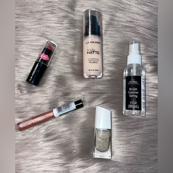 5 for $25🔥5 Piece Makeup Bundle- New - Picture 1 of 2